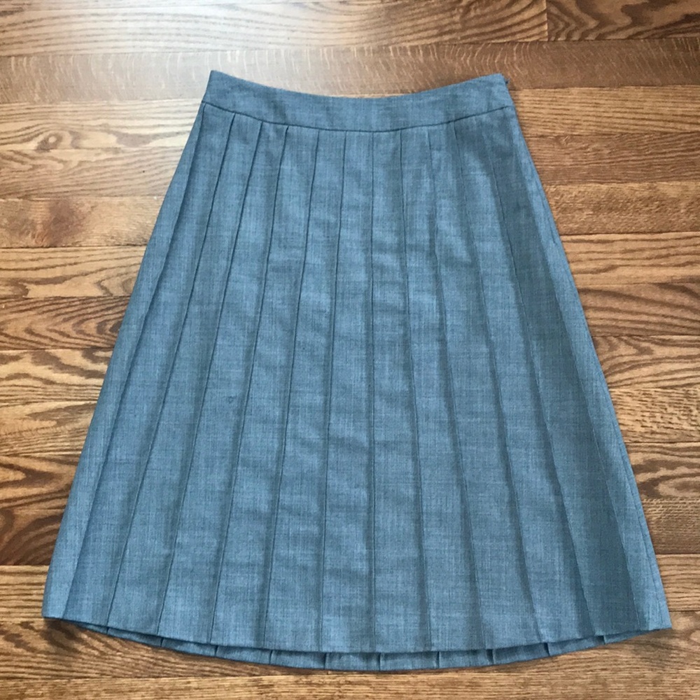 Ann Taylor Grey A-Line Pleated Skirt